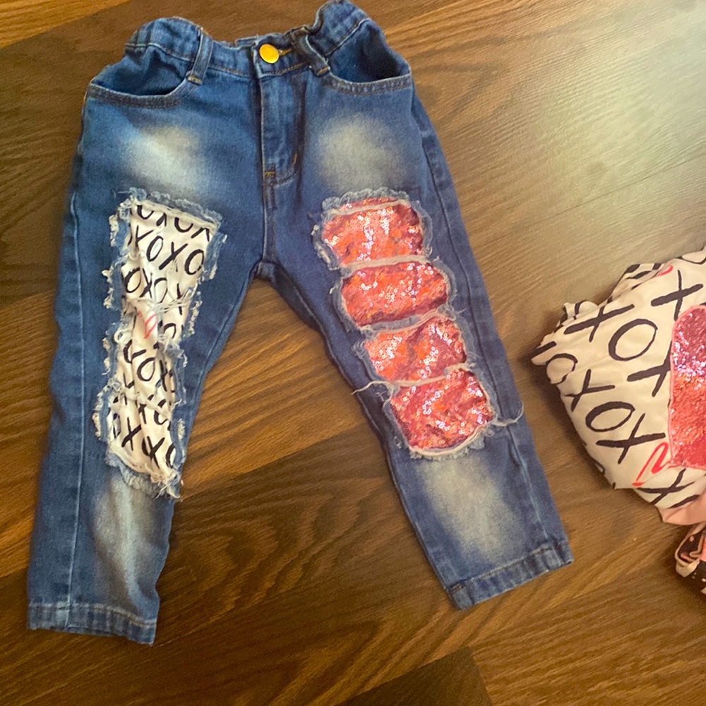 Cute distressed 4T blue jeans toddler girl